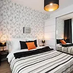 Kairos -tower Ii Premium - Darmowy Parking, Silownia, Sauna - Scisle Centrum קטוביץ