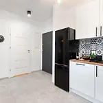 Kairos -tower Ii Premium - Darmowy Parking, Silownia, Sauna - Scisle Centrum קטוביץ