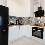 דירה Kairos -tower Ii Premium - Darmowy Parking, Silownia, Sauna - Scisle Centrum קטוביץ